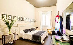 Arnobio Florence Suites