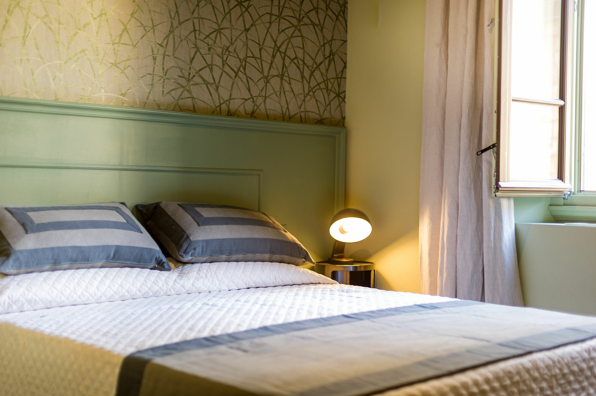 Arnobio Florence Suites Экстерьер фото